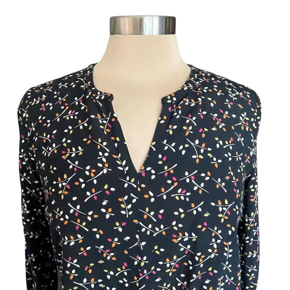 J. Jill Black Ditsy Leaf Print Tie Front Blouse Sz XS Casual Work Wear Career - Picture 2 of 9